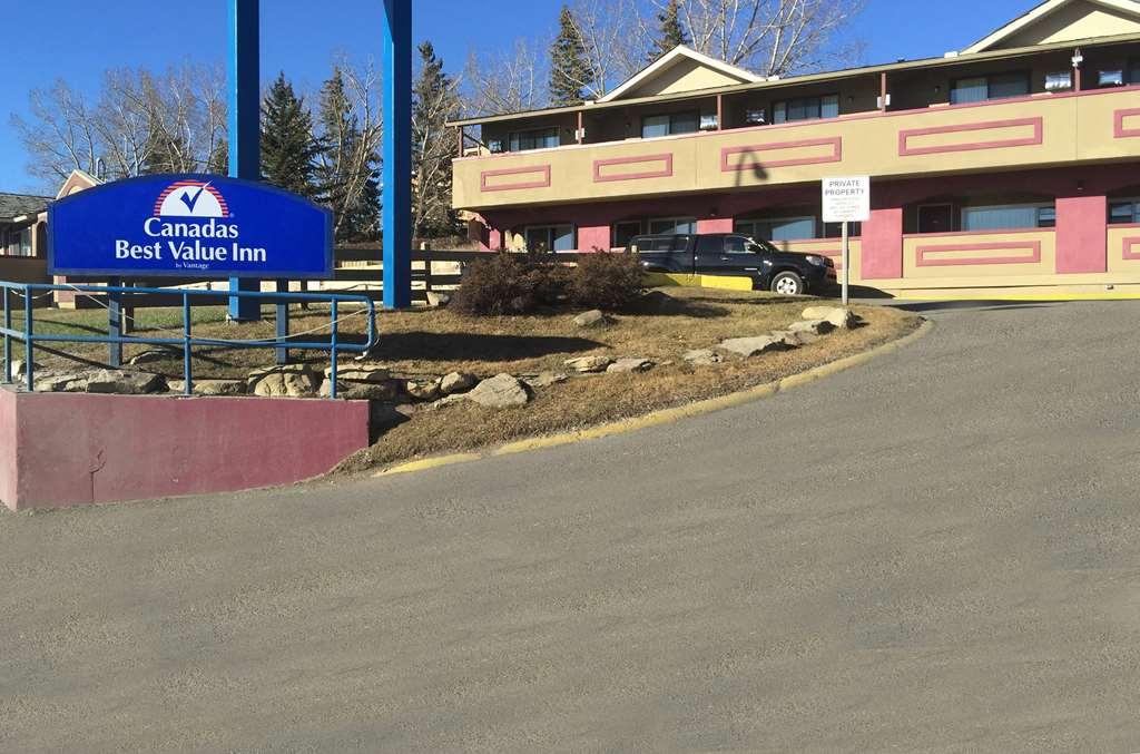 Canadas Best Value Inn Chinook Station YYC Esterno foto