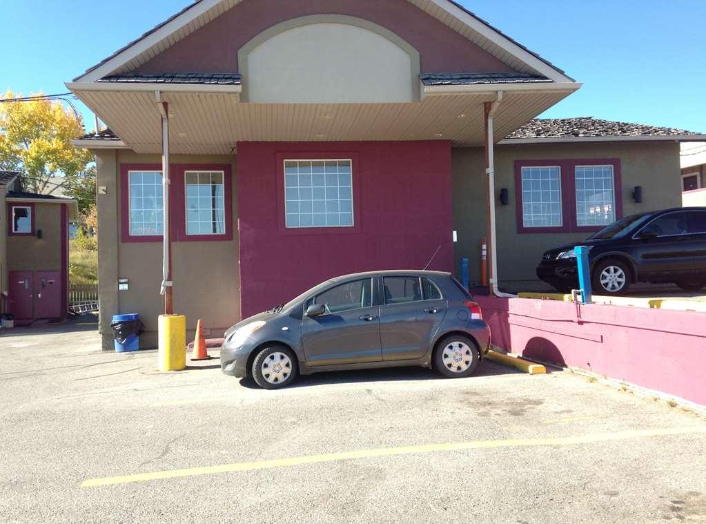 Canadas Best Value Inn Chinook Station YYC Esterno foto