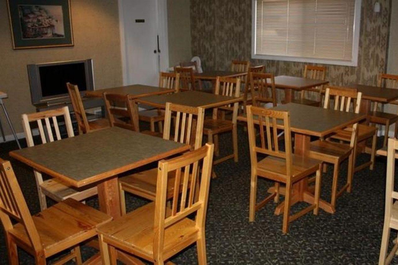 Canadas Best Value Inn Chinook Station YYC Esterno foto