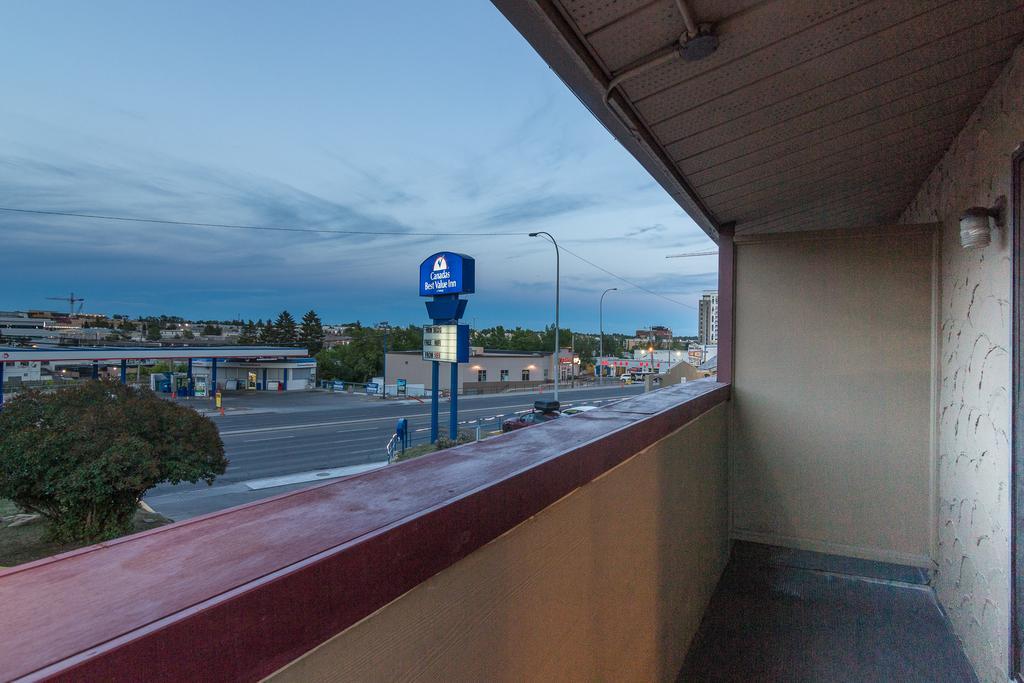 Canadas Best Value Inn Chinook Station YYC Esterno foto