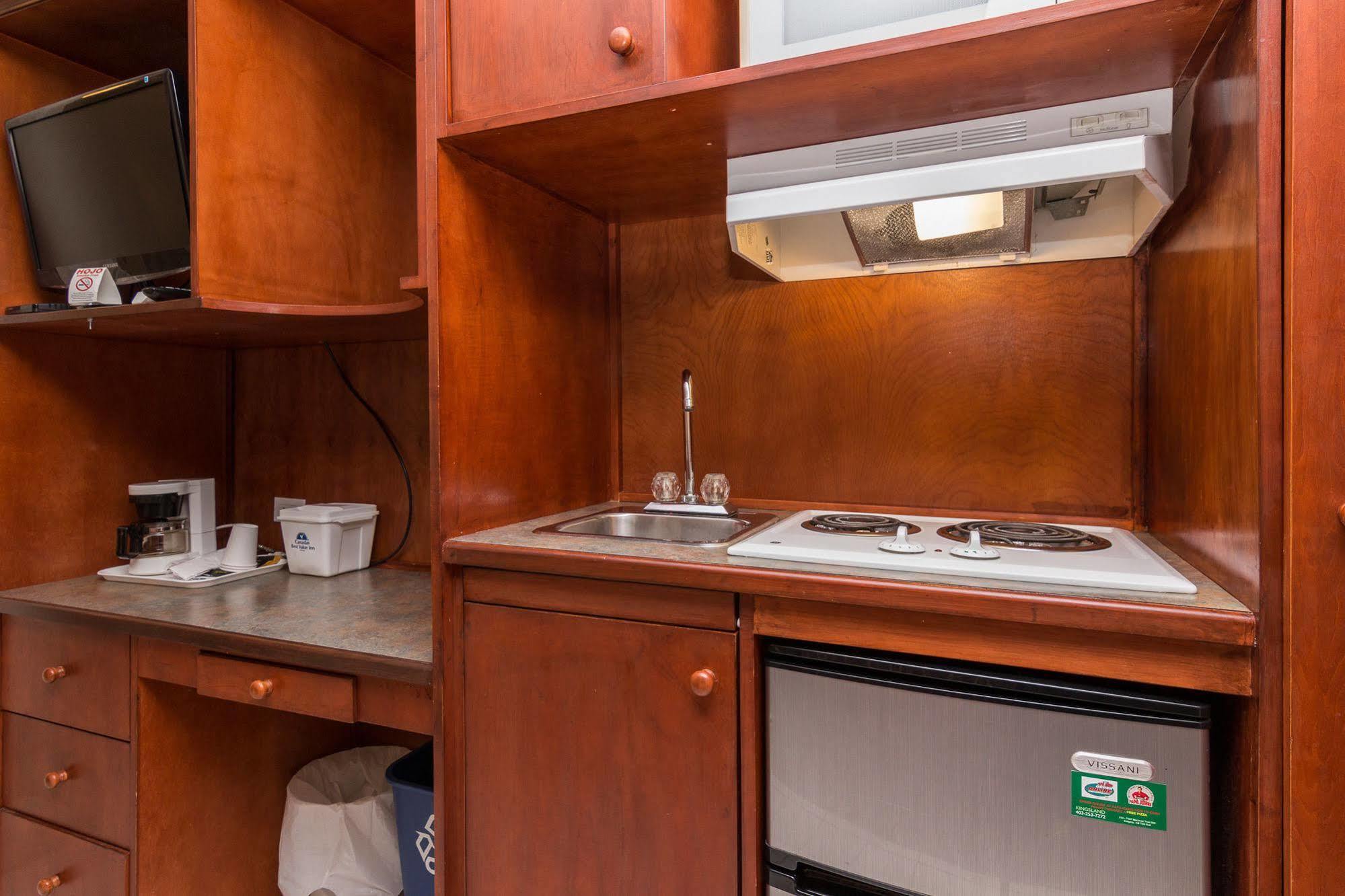 Canadas Best Value Inn Chinook Station YYC Esterno foto