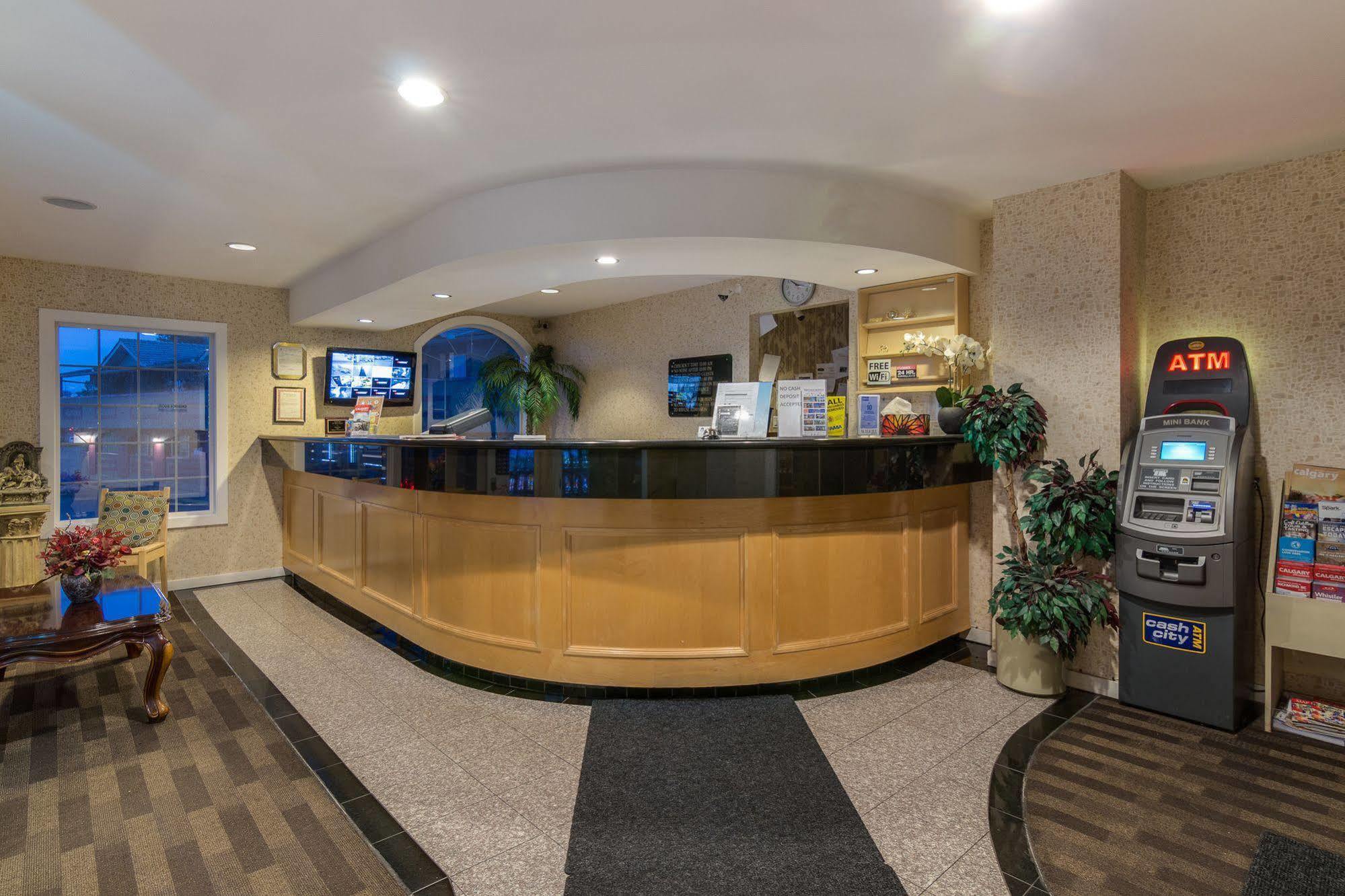 Canadas Best Value Inn Chinook Station YYC Esterno foto