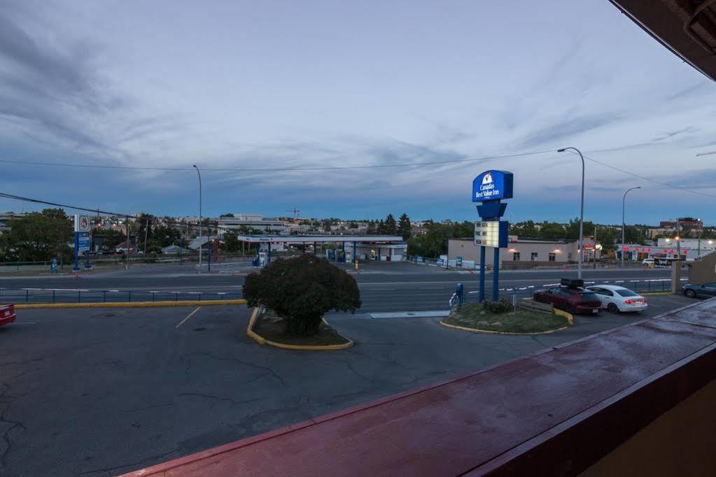 Canadas Best Value Inn Chinook Station YYC Esterno foto