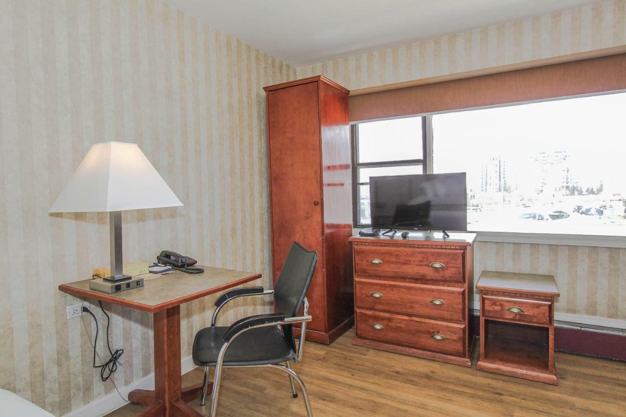 Canadas Best Value Inn Chinook Station YYC Esterno foto